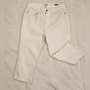 Judy Blue Los Angeles White Skinny Fit Capri 9/29 Size M